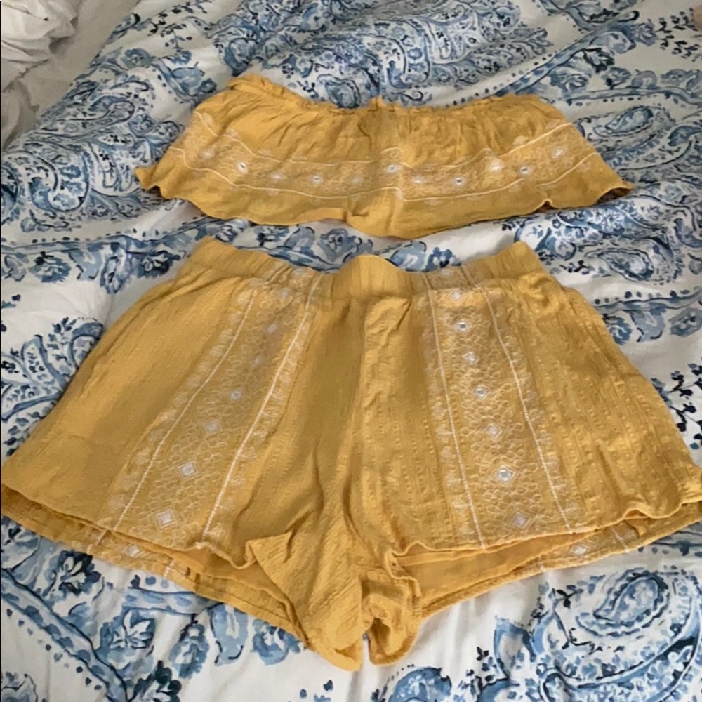 Yellow American Eagle set